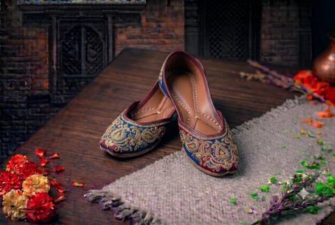 Women's Traditional Shoes