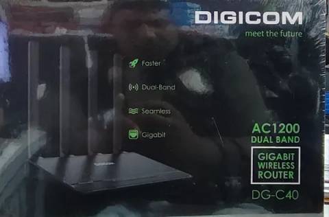 Digicom AC1200 Router